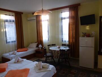 Фотографии Гостевой дом Guest House Zhelevi г. Созополь (Болгария) №1 Фото Гостевой дом Guest House Zhelevi г. Созополь 1