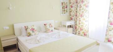 Фотографии Отель Family Hotel Sofi г. Созополь (Болгария) №3 Фото Отель Family Hotel Sofi г. Созополь 3