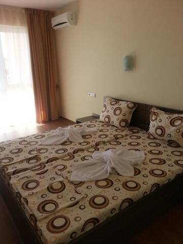 Фото номера Двухместный номер с 1 кроватью и балконом Отель Hotel Ray г. Созополь 3