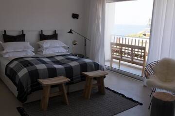 Фото номера Двухместный номер с 1 кроватью и боковым видом на море Отель Sea Sense Boutique Hotel г. Созополь 10