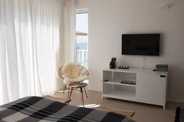 Фото номера Двухместный номер с 1 кроватью и боковым видом на море Отель Sea Sense Boutique Hotel г. Созополь 4