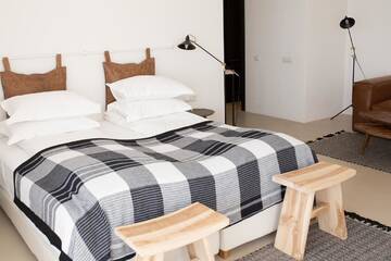 Фото номера Двухместный номер Делюкс с 1 кроватью и видом на море Отель Sea Sense Boutique Hotel г. Созополь 4
