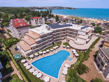 Фото номера Двухместный номер с 2 отдельными кроватями и балконом Отель Hotel Miramar - Half Board г. Созополь 10