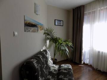 Фото номера Трехместный номер с балконом и видом на море Гостевой дом Zenith Guest House г. Созополь 22