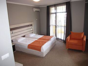 Фото номера Полулюкс с балконом (для 2 взрослых) Отель Blue Orange Beach Resort г. Созополь 3