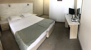 Фото номера Номер на 1 этаже с видом на сад Гостевой дом Melia Mar г. Созополь 8