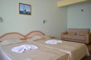Фото номера Двухместный номер с 1 кроватью с видом на море Отель Family Hotel Coral г. Созополь 26