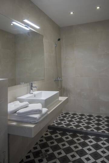 Фото номера Апартаменты с видом на море Отель JI HOTEL г. Созополь 9