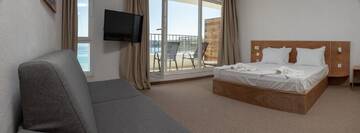 Фото номера Полулюкс с видом на море Отель JI HOTEL г. Созополь 11