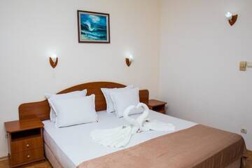 Фото номера Двухместный номер эконом-класса с 1 кроватью Отель Hotel Sunny г. Созополь 3