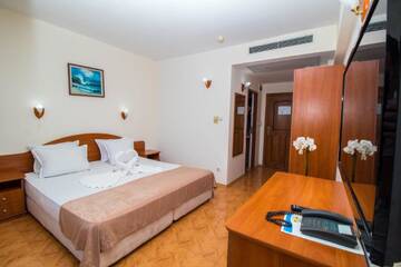 Фото номера Двухместный номер с 1 кроватью с видом на море Отель Hotel Sunny г. Созополь 3