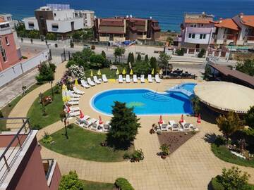 Фото номера Люкс с видом на море (2 взрослых и 2 детей) Отель Hotel Sunny г. Созополь 3