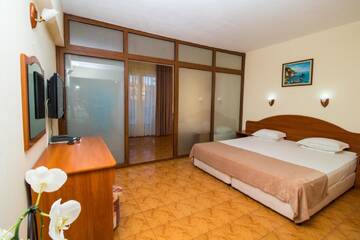 Фото номера Номер-студио Отель Hotel Sunny г. Созополь 2