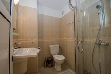 Фото номера Трехместный номер с балконом Отель Hotel Briz г. Созополь 3