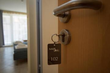 Фото номера Двухместный номер с 1 кроватью и балконом Отель Hotel Briz г. Созополь 6