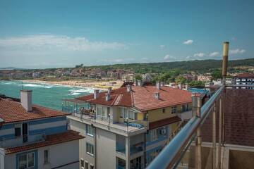 Фото номера Апартаменты с видом на море Отель Hotel Briz г. Созополь 3