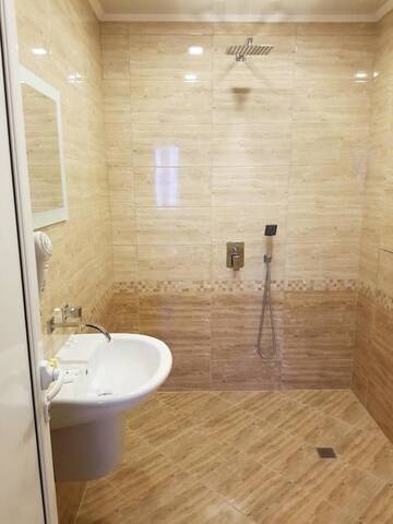 Фото номера Стандартный двухместный номер с 1 кроватью и видом на море Отель Family Hotel Alfa Vita г. Созополь 3
