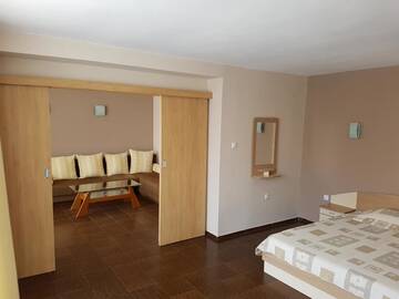 Фото номера Семейные апартаменты с балконом Отель Family Hotel Alfa Vita г. Созополь 5
