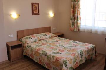 Фото номера Двухместный номер с 2 отдельными кроватями и балконом Отель Hotel Radik г. Созополь 4