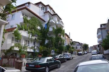 Фото номера Полулюкс с балконом Отель Family Hotel Sofi г. Созополь 6