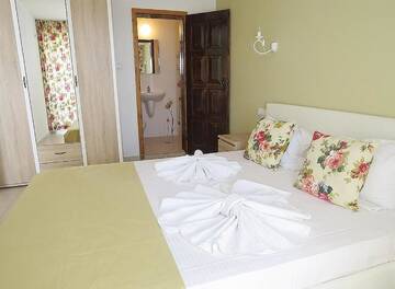 Фото номера Номер-студио с балконом Отель Family Hotel Sofi г. Созополь 4