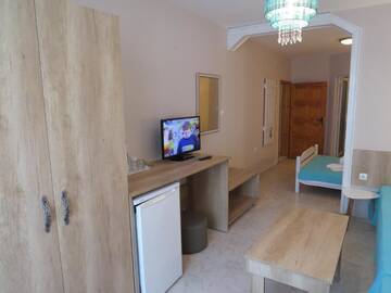 Фото номера Полулюкс с балконом Отель Family Hotel Sofi г. Созополь 4