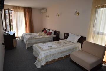 Фото номера Трехместный номер Отель Kandrovi Hotel г. Созополь 5