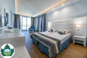 Фото номера Двухместный номер Делюкс с 2 отдельными кроватями Отель Hotel Villa List г. Созополь 2