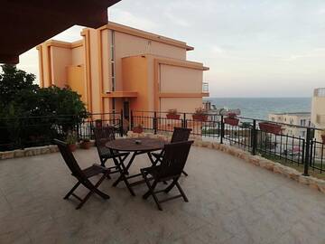 Фото номера Двухместный номер с 1 кроватью и балконом Гостевой дом Neli Sea Villa г. Созополь 21